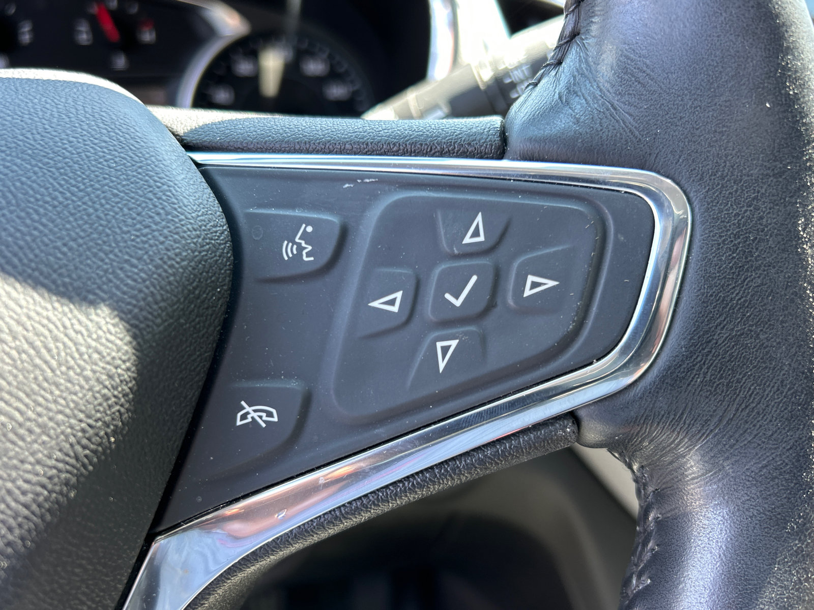 Used 2019 Chevrolet Equinox Premier AWD/4WD image 14