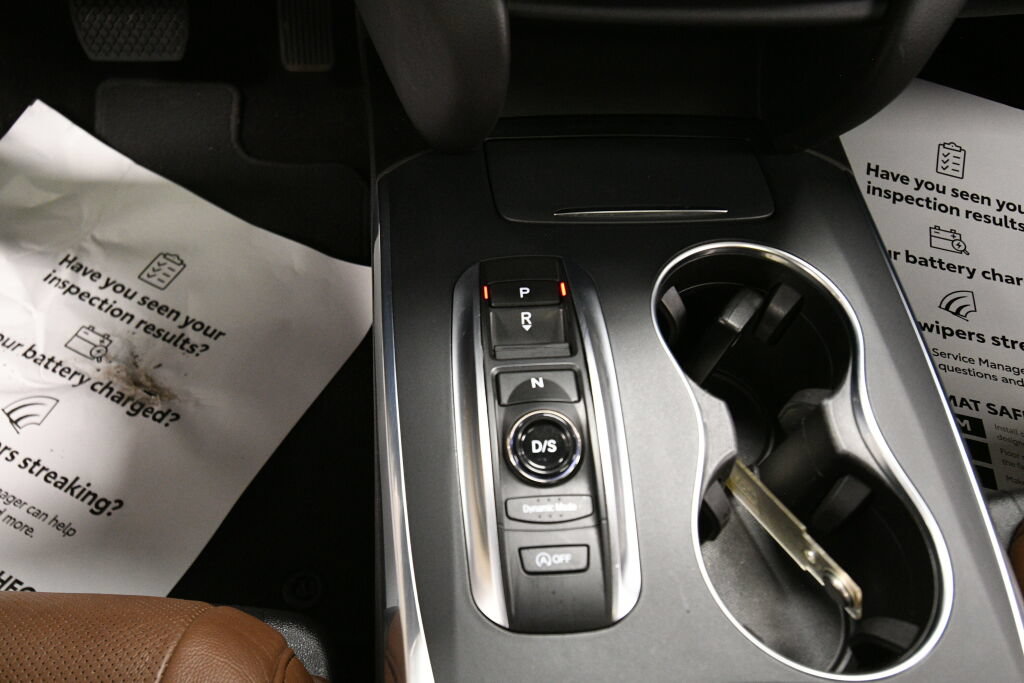 Used 2020 Acura MDX SH-AWD w/ Technology Package image 16