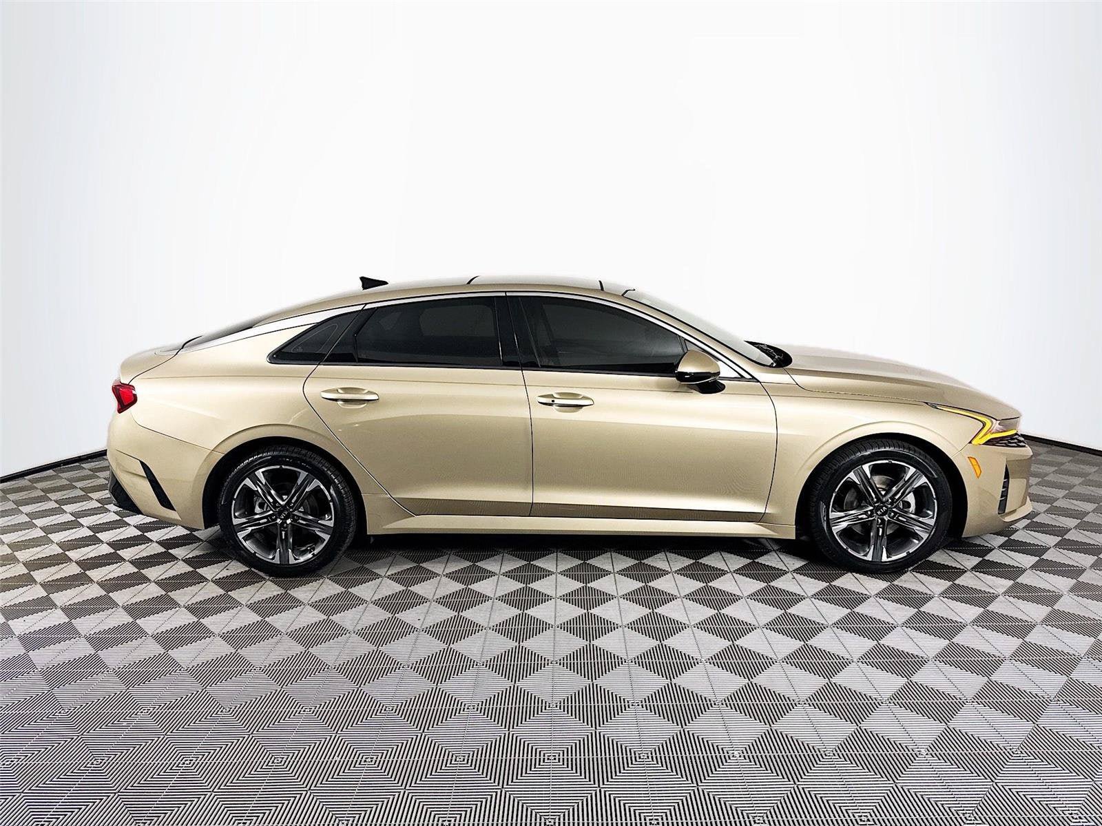 Certified 2021 Kia K5 EX FWD image 4