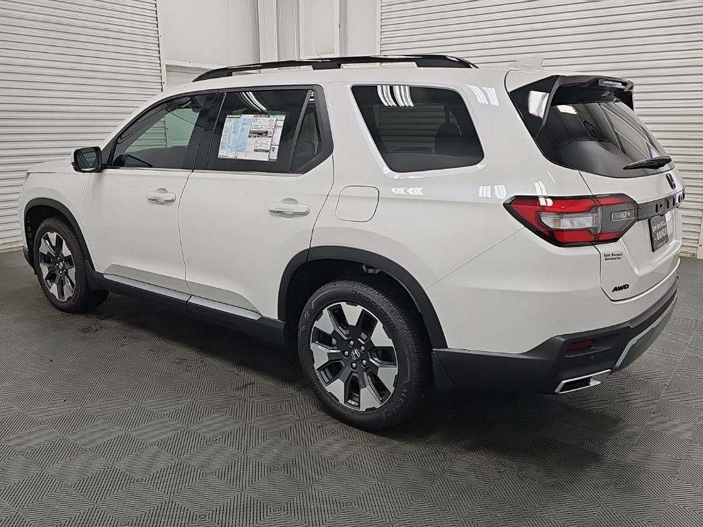 New 2026 Honda Pilot Touring image 5