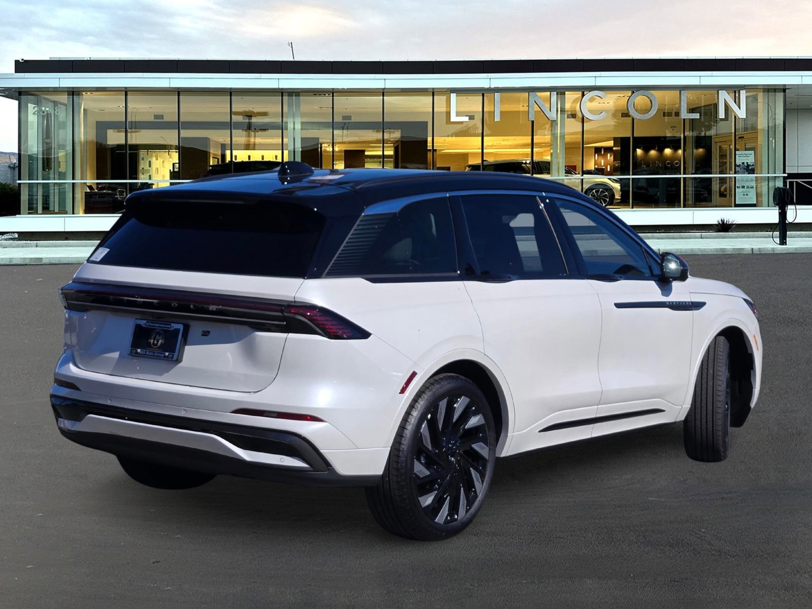 New 2026 Lincoln Nautilus Black Label w/ Jet Appearance Package image 4