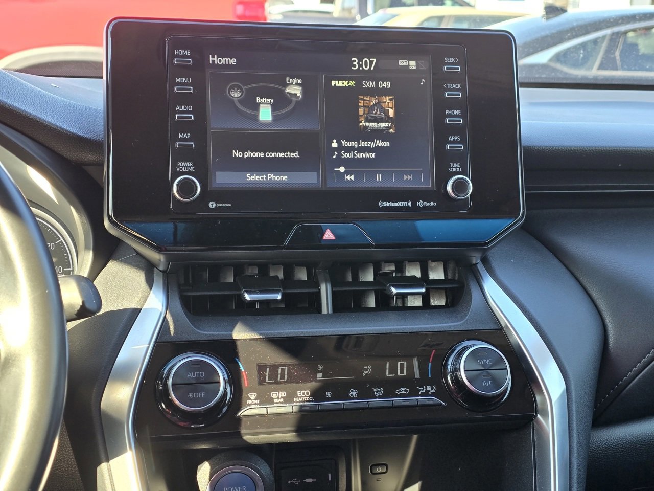 Used 2022 Toyota Venza LE image 15