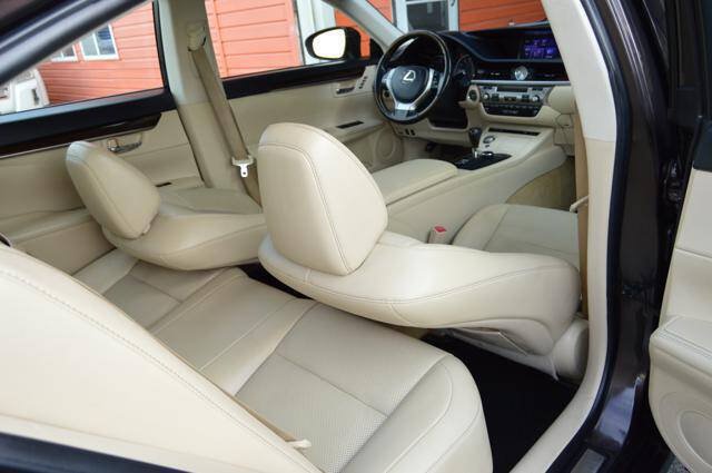 Used 2014 Lexus ES 350 w/ Premium Package FWD image 46