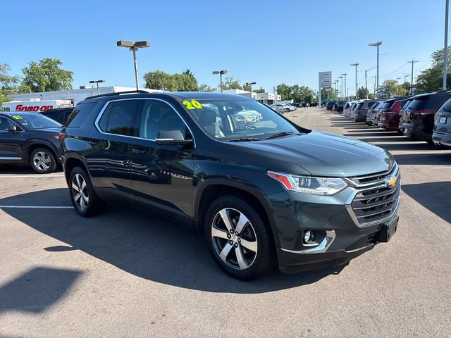 Used 2020 Chevrolet Traverse LT w/ LT Premium Package FWD image 2