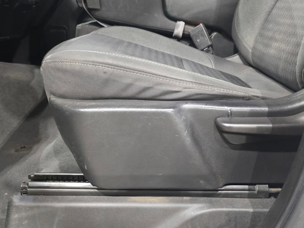 Used 2023 Chevrolet Silverado 2500 LT image 29