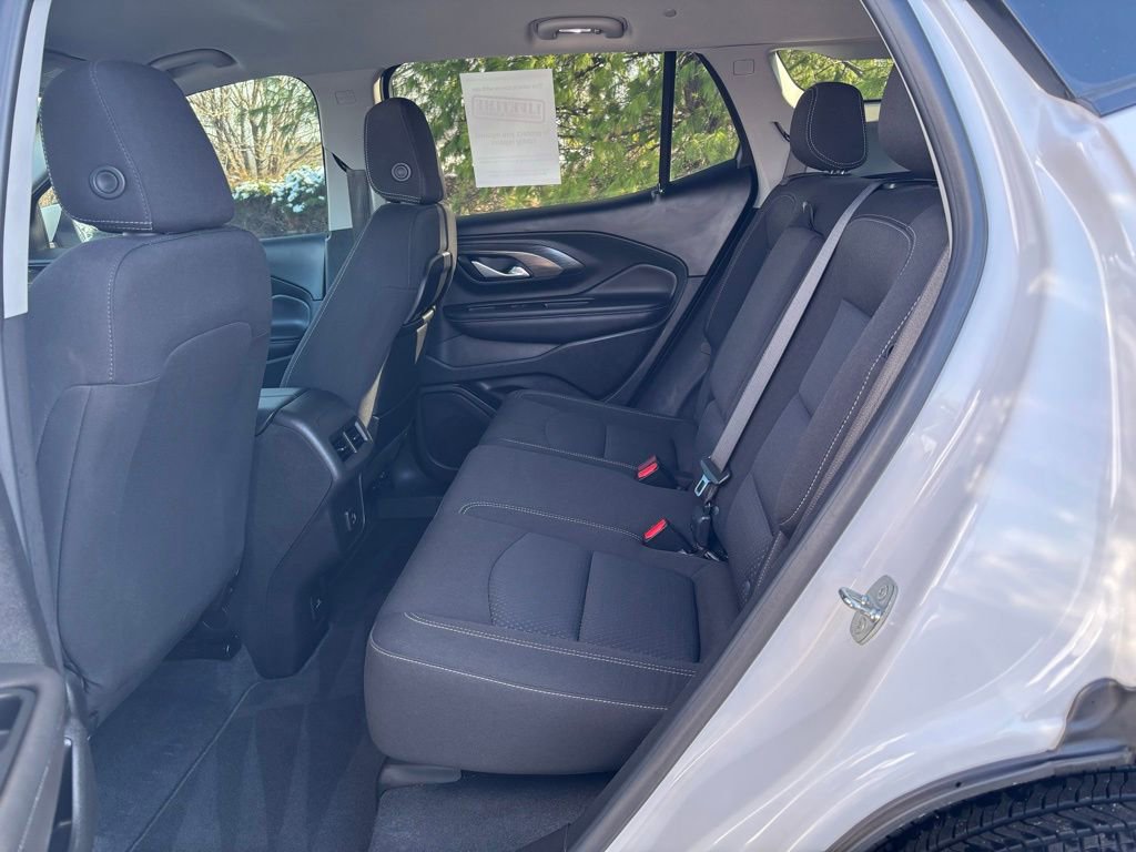 Used 2022 GMC Terrain SLE w/ Driver Convenience Package image 16