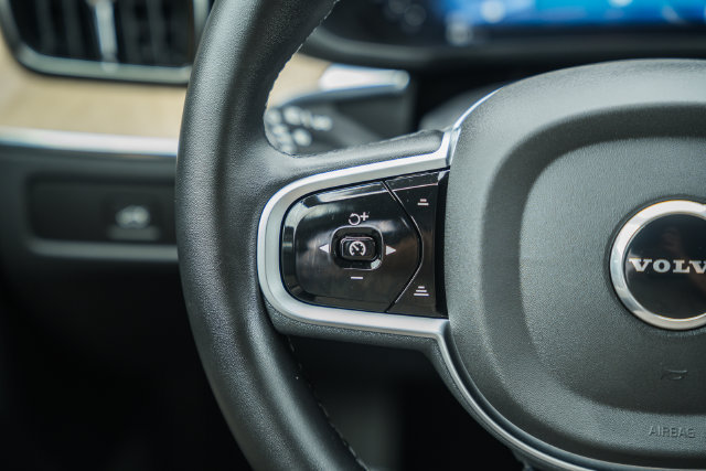 Certified 2026 Volvo XC60 B5 Plus AWD/4WD image 30