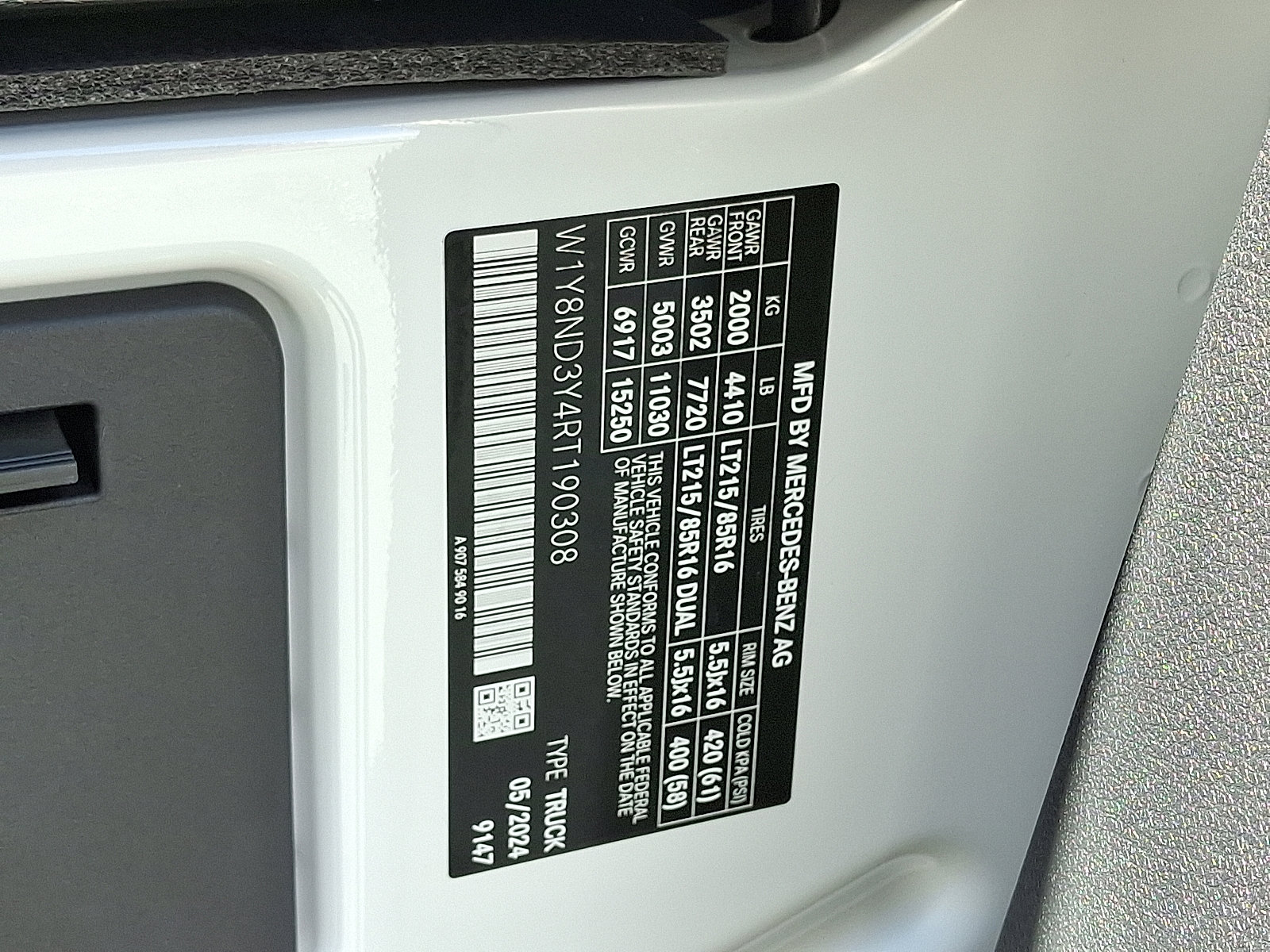 Used 2024 Mercedes-Benz Sprinter 3500 image 22
