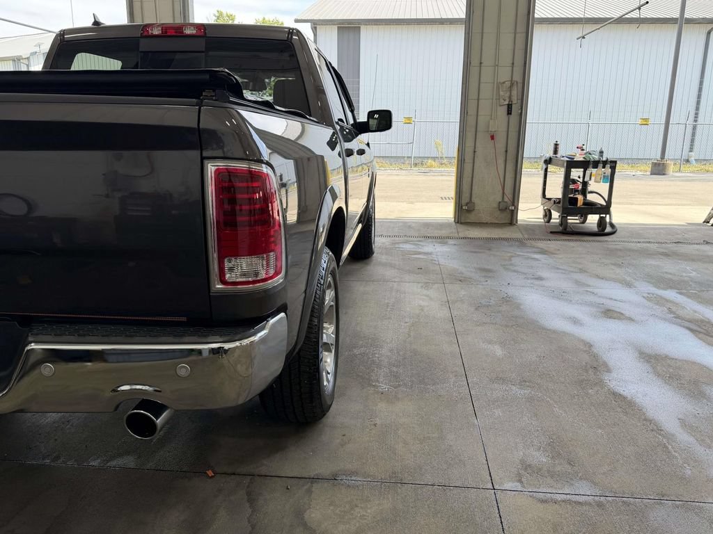 Used 2017 RAM 1500 Laramie AWD/4WD image 32