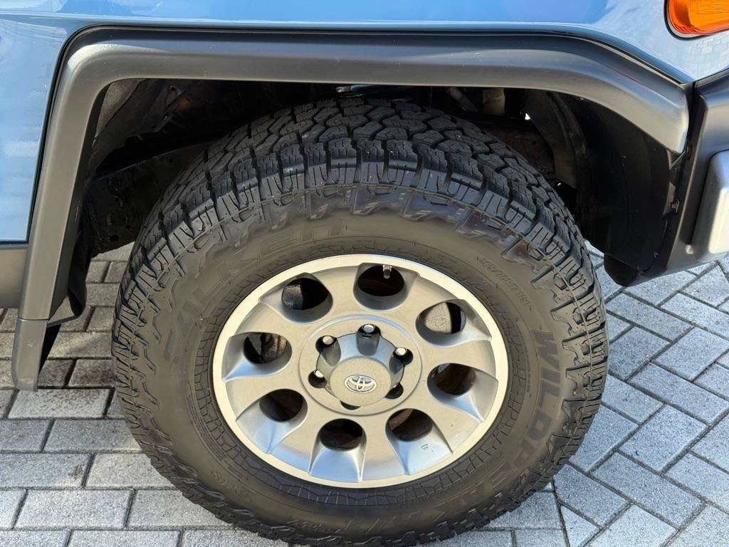 Used 2012 Toyota FJ Cruiser 4WD image 46