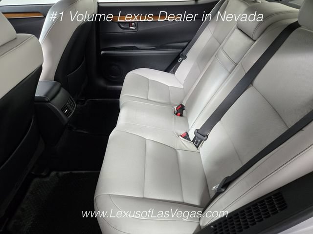 Used 2014 Lexus ES 300h w/ Luxury Package w/Bamboo Trim FWD image 15