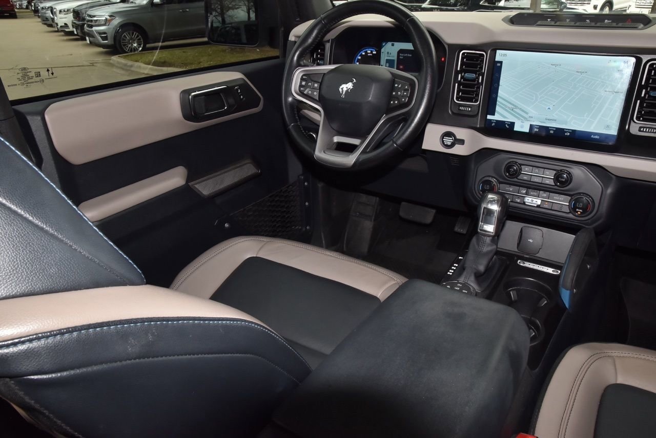 Used 2023 Ford Bronco Wildtrak image 15