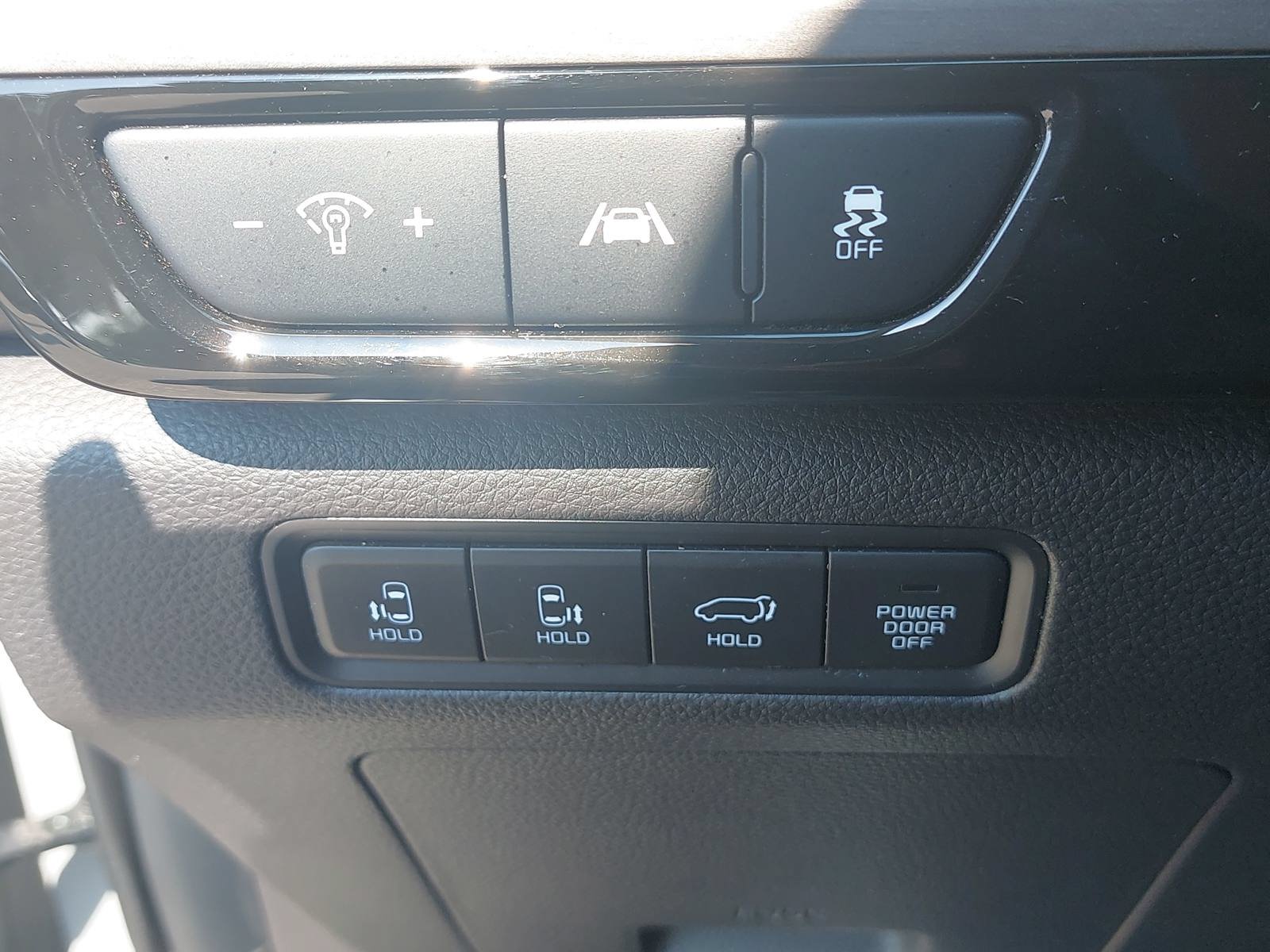 Used 2024 Kia Carnival SX FWD image 27