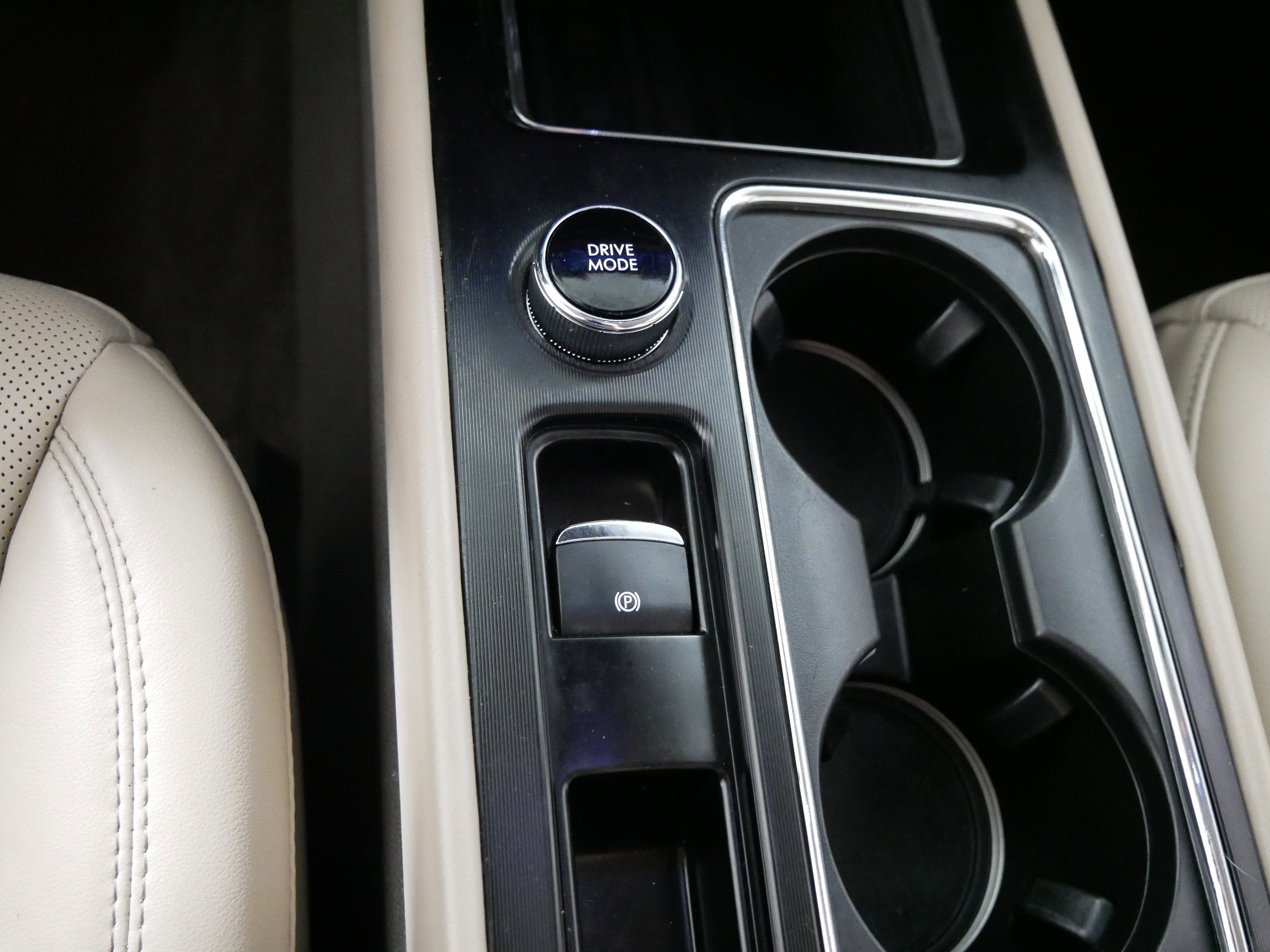 Used 2024 Lincoln Corsair Premiere w/ Equipment Group 101A image 30