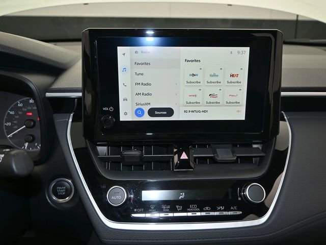 Used 2023 Toyota Corolla Cross LE w/ Moonroof Package image 9