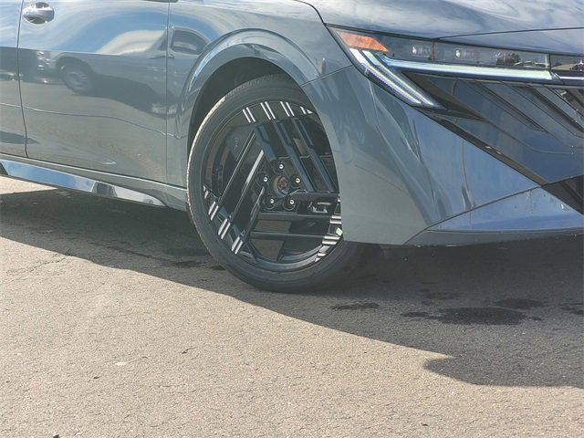 New 2026 Nissan Sentra SR image 2