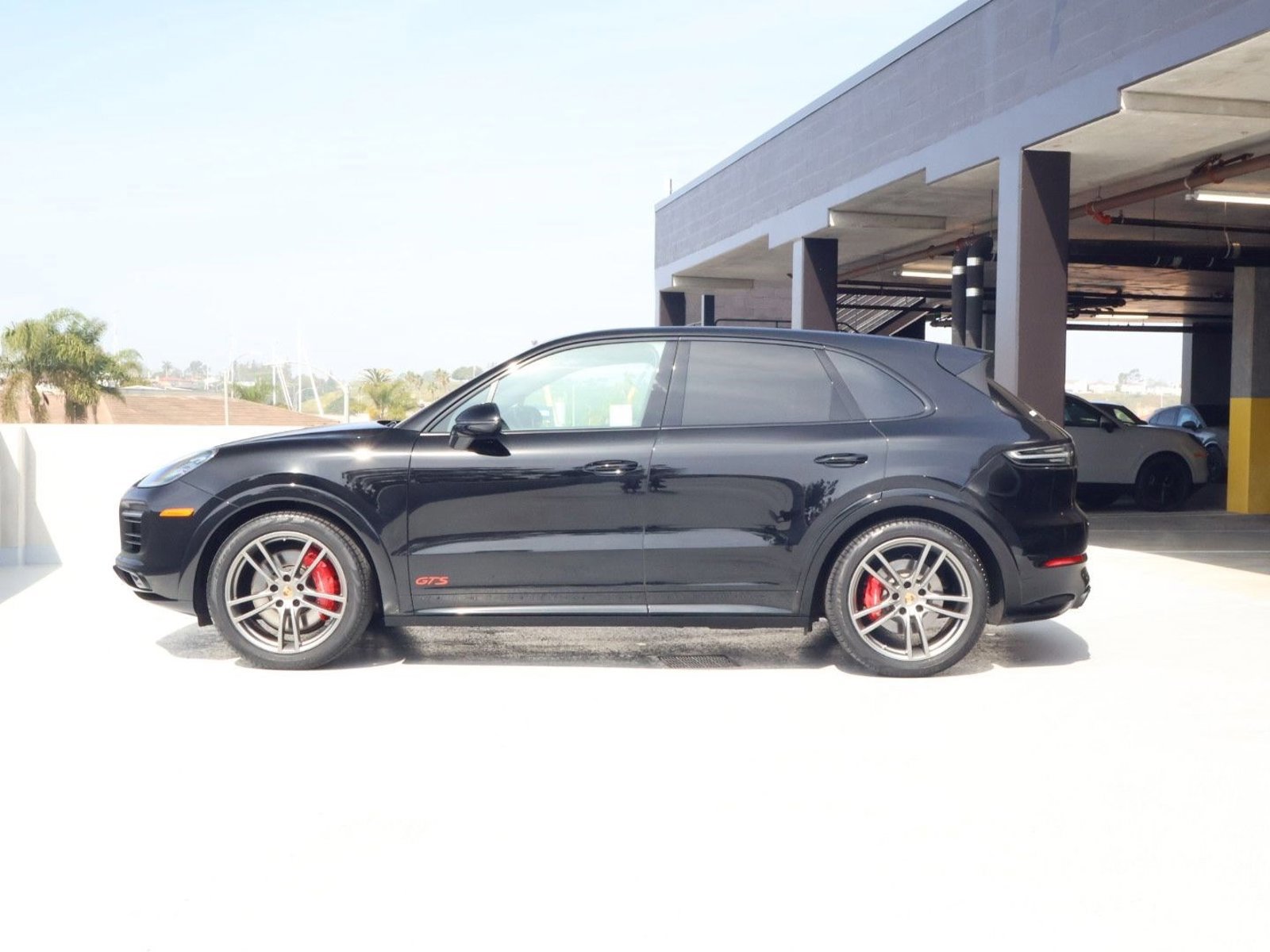 Certified 2023 Porsche Cayenne GTS image 2
