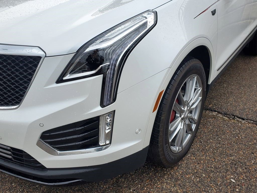 Certified 2023 Cadillac XT5 Sportv w/ Technology Package image 7