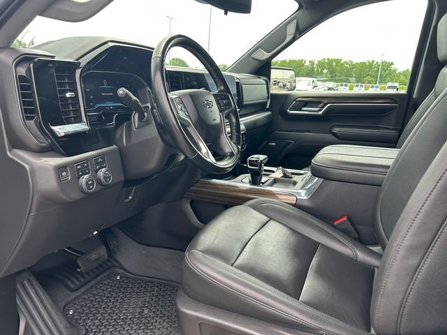 Used 2024 Chevrolet Silverado 1500 RST w/ Convenience Package II AWD/4WD image 42