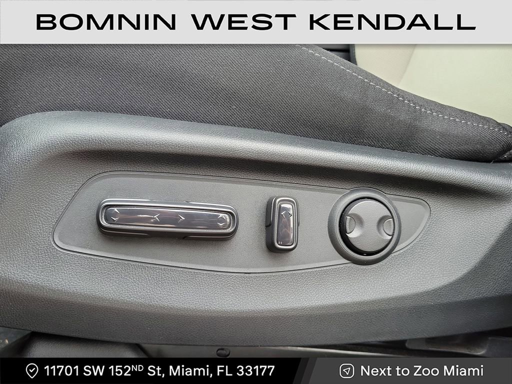 Used 2025 Honda CR-V EX image 10