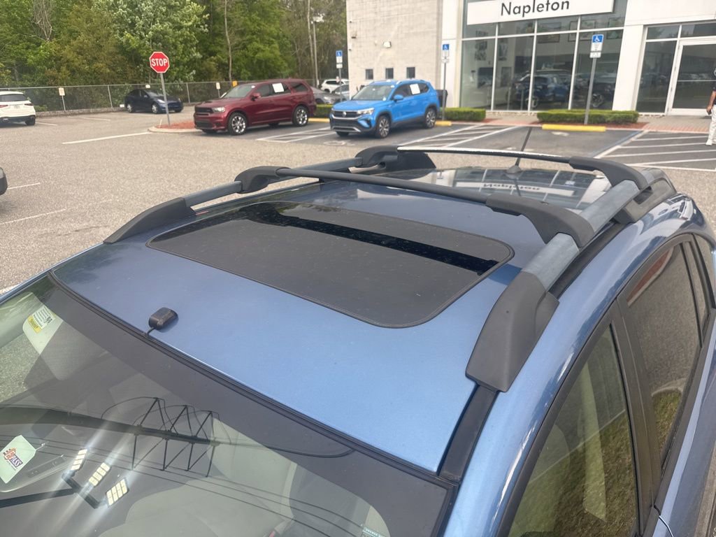 Used 2016 Subaru Crosstrek 2.0i Premium w/ Moonroof Package image 3