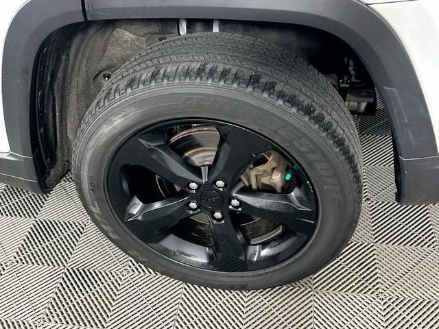 Used 2023 Jeep Grand Cherokee L Laredo AWD/4WD image 38