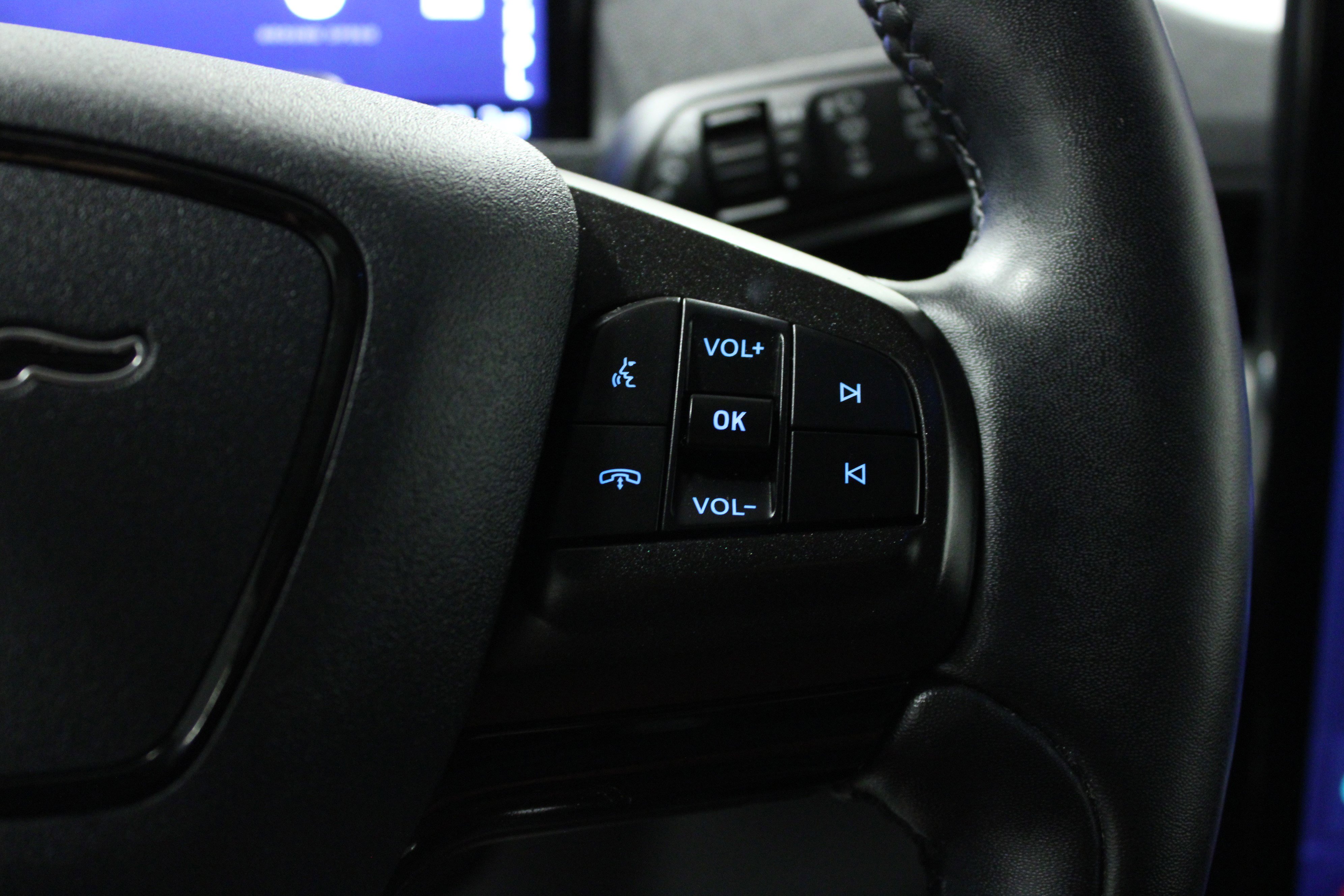 Used 2021 Ford Mustang Mach-E Select image 21
