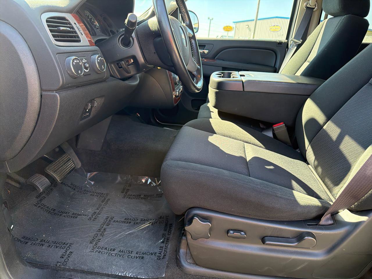 Used 2011 Chevrolet Avalanche LS w/ Convenience Package AWD/4WD image 18