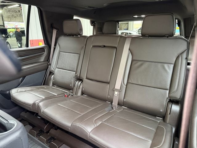 Used 2021 GMC Yukon Denali w/ Denali Premium Package image 13