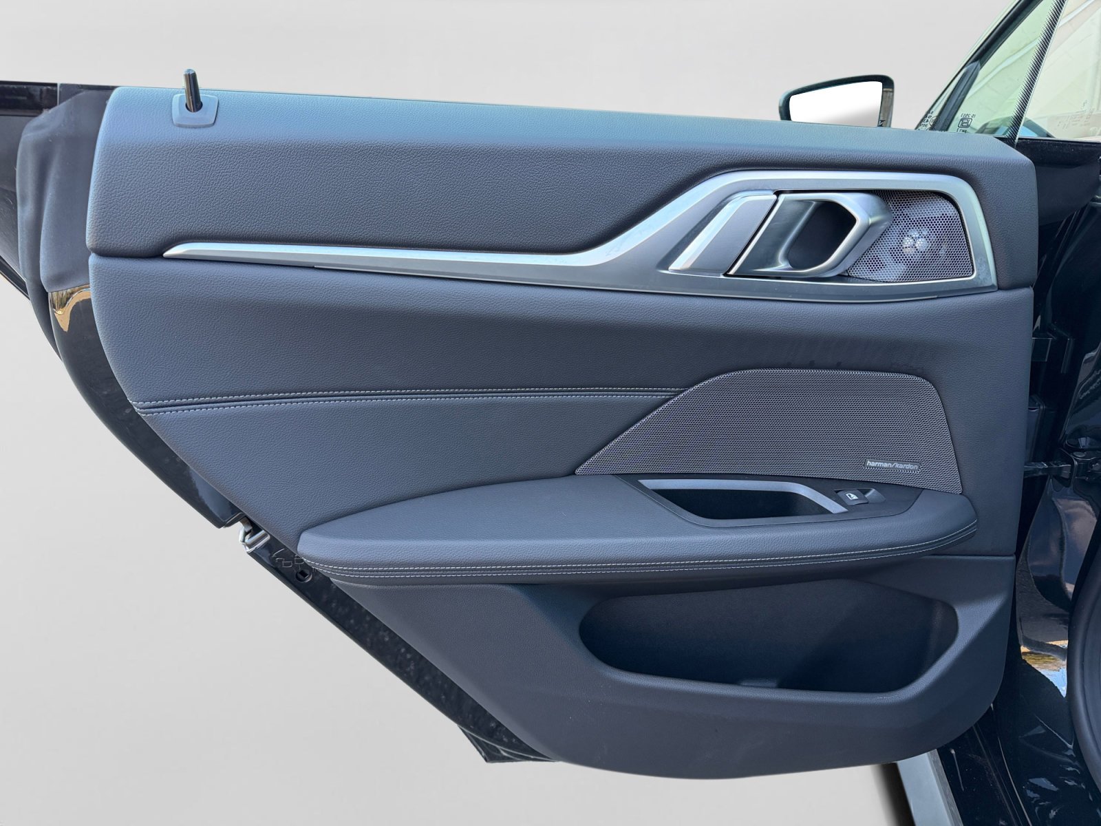 Used 2025 BMW 430i xDrive w/ M Sport Package image 17