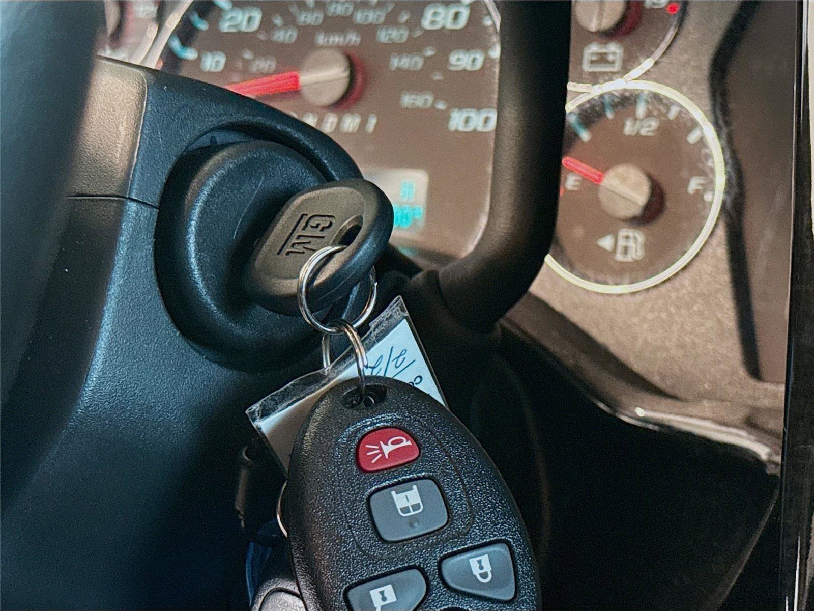 Used 2023 GMC Savana 2500 RWD image 13