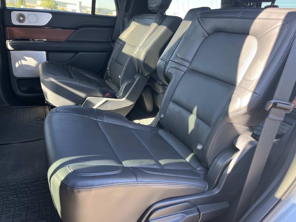 Used 2024 Lincoln Navigator Reserve AWD/4WD image 22