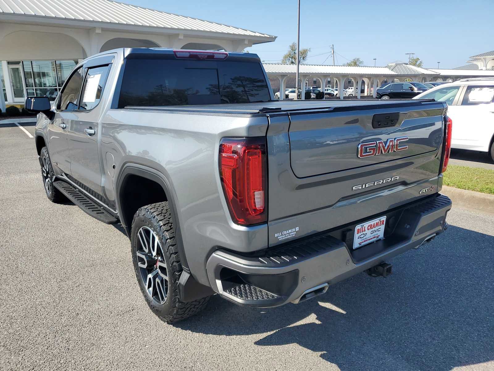 Certified 2022 GMC Sierra 1500 AT4 w/ AT4 Premium Package AWD/4WD image 3