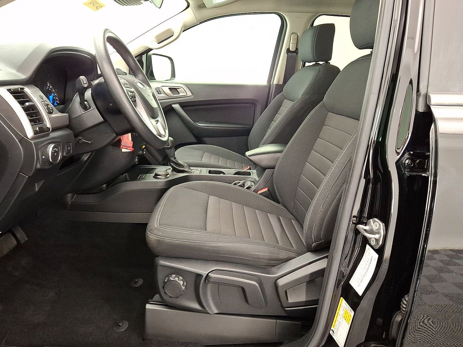 Used 2019 Ford Ranger XLT w/ FX4 Off-Road Package AWD/4WD image 3