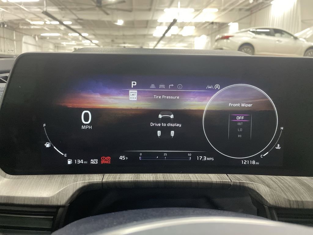 Used 2025 Kia Telluride SX w/ SX Captain's Chair Package image 15