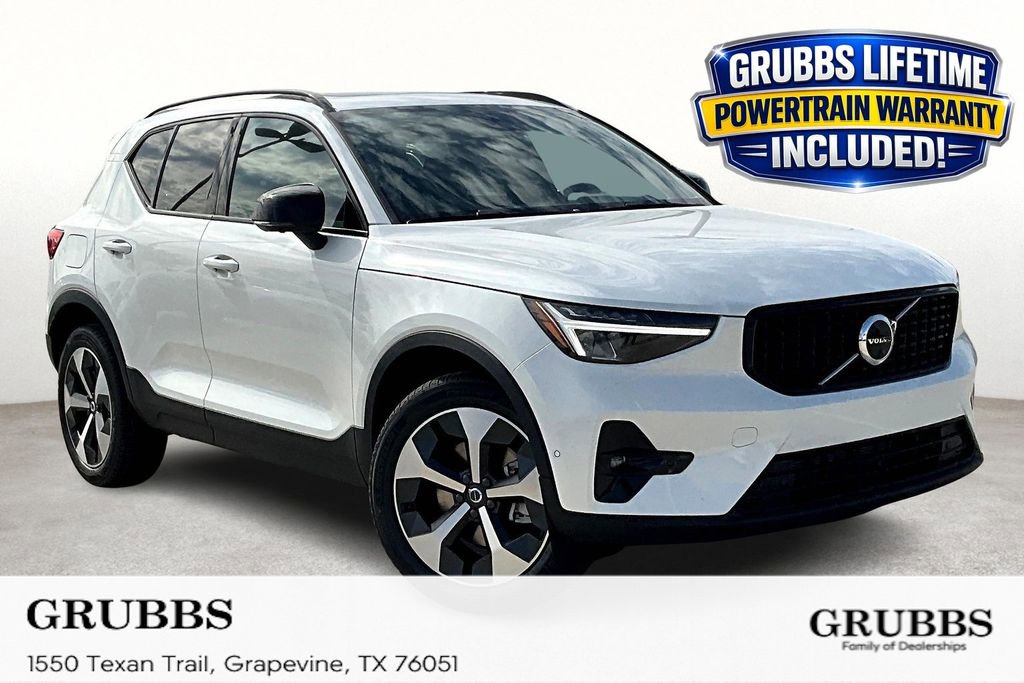 New 2026 Volvo XC40 B4 Plus w/ Protection Package Premier