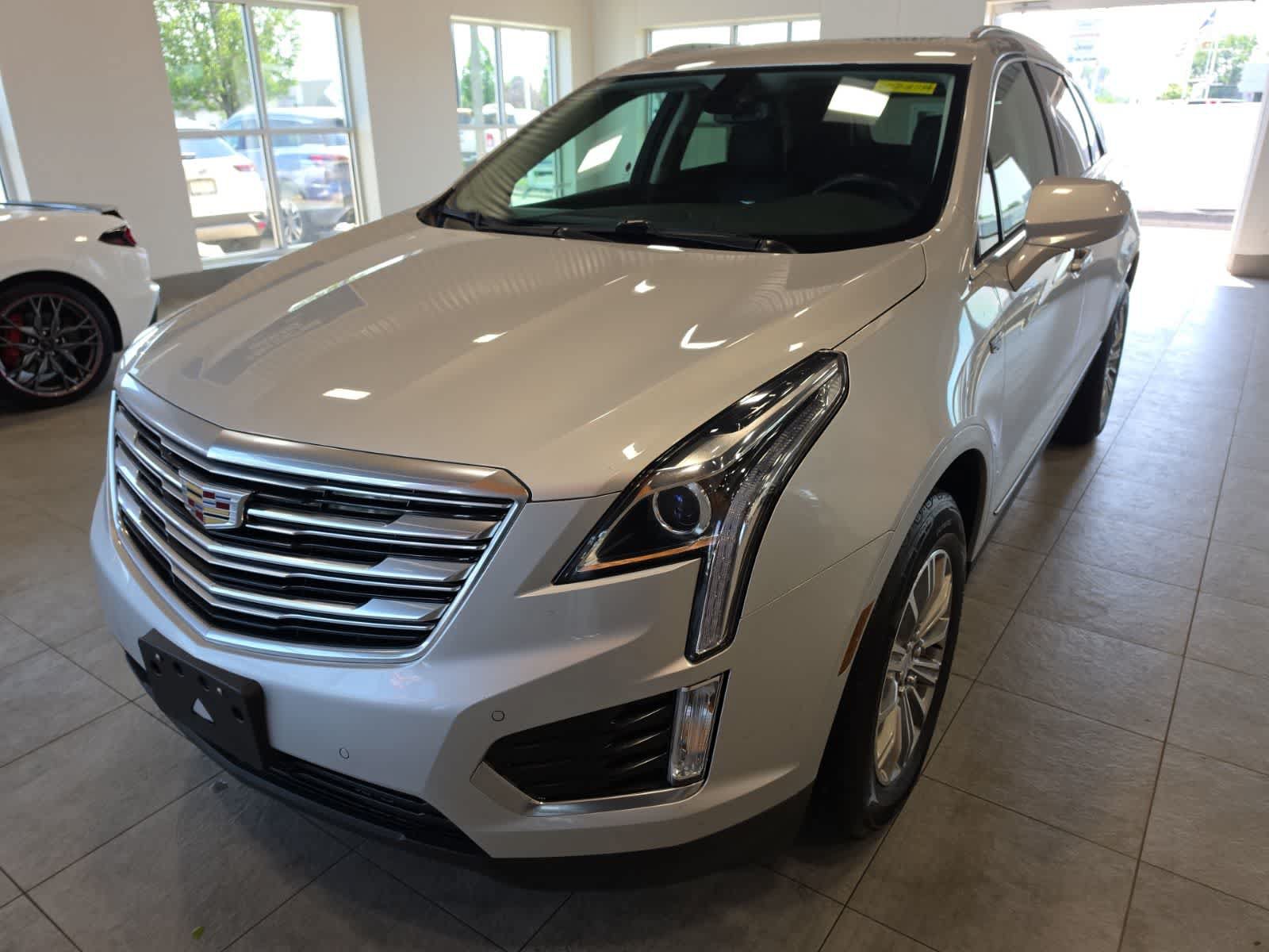 Used 2018 Cadillac XT5 Luxury AWD/4WD image 2
