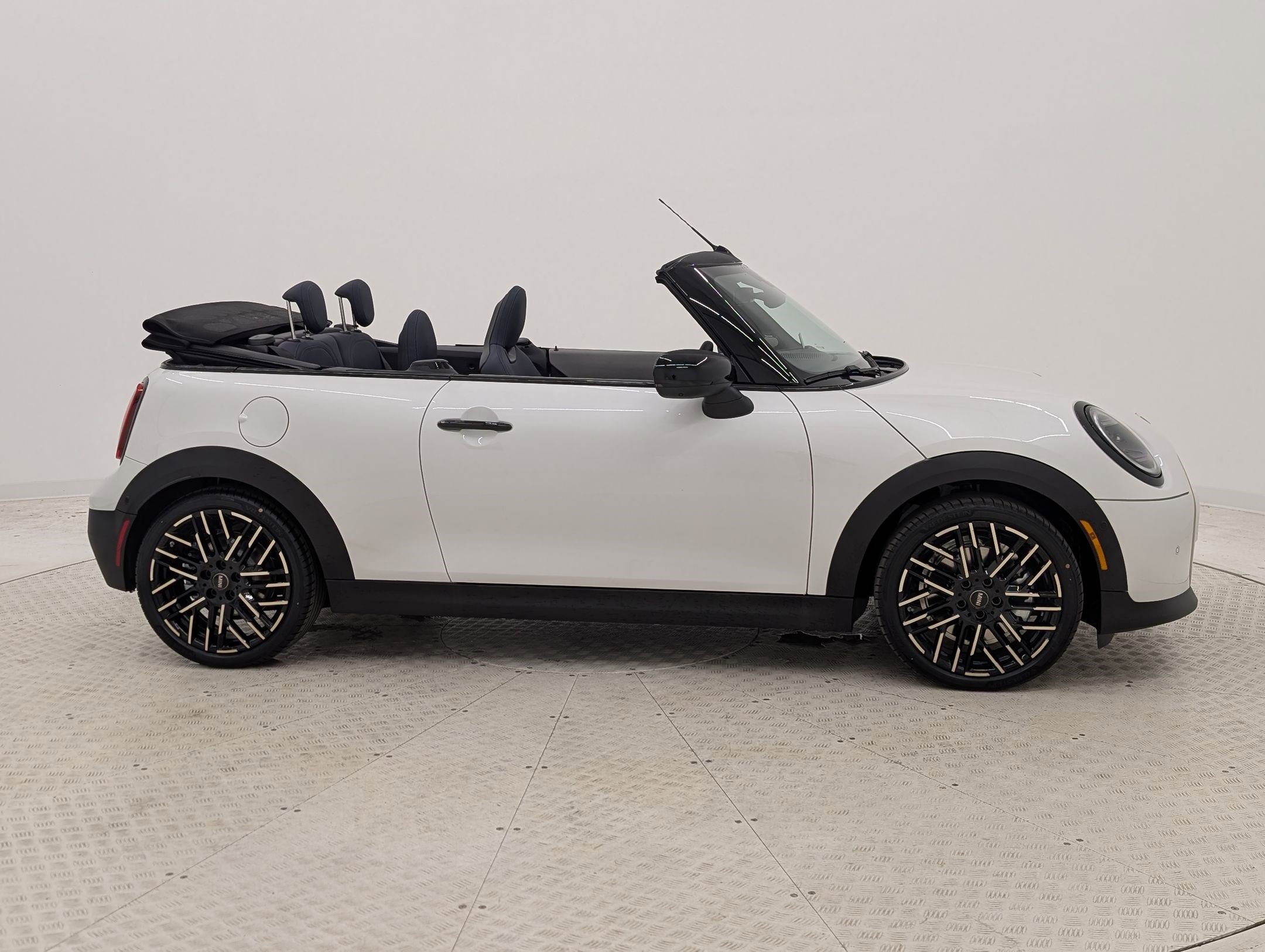 New 2026 MINI Cooper S image 8