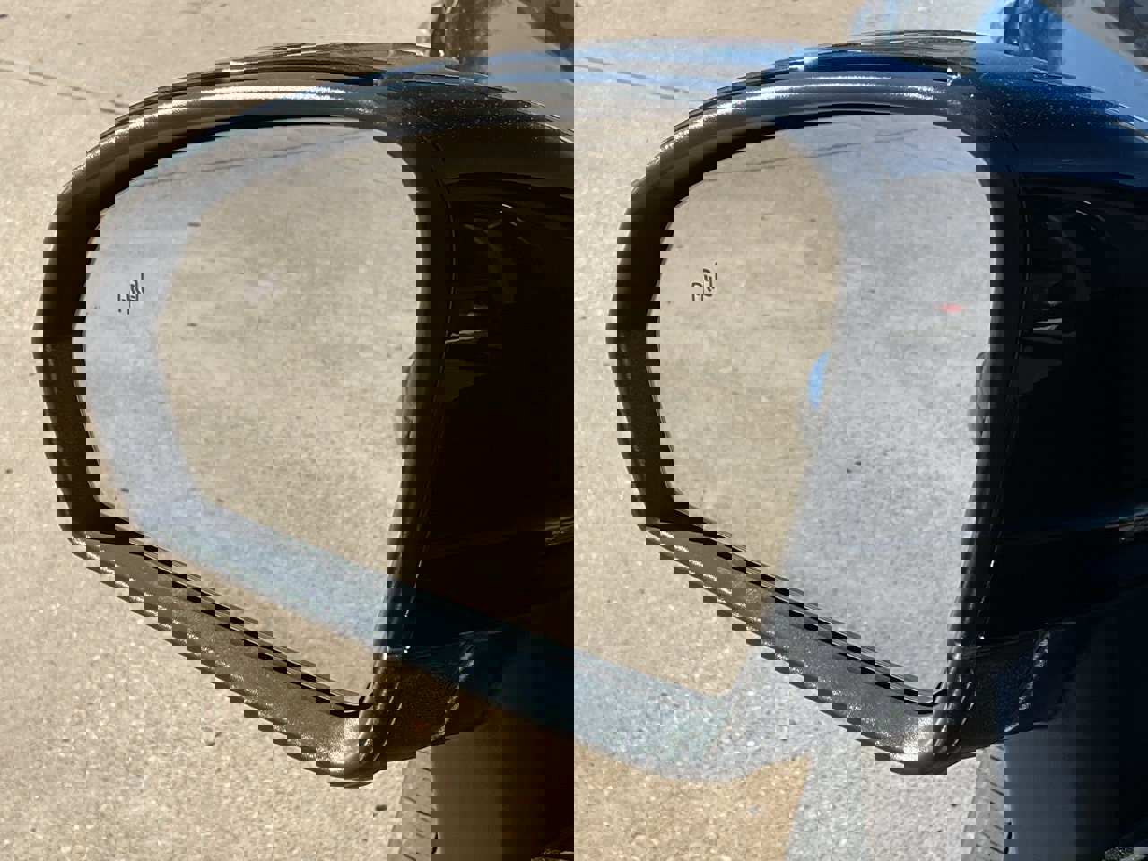 Used 2025 Volkswagen Taos SE image 11