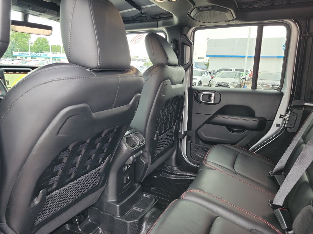 Used 2023 Jeep Wrangler Unlimited Rubicon AWD/4WD image 28