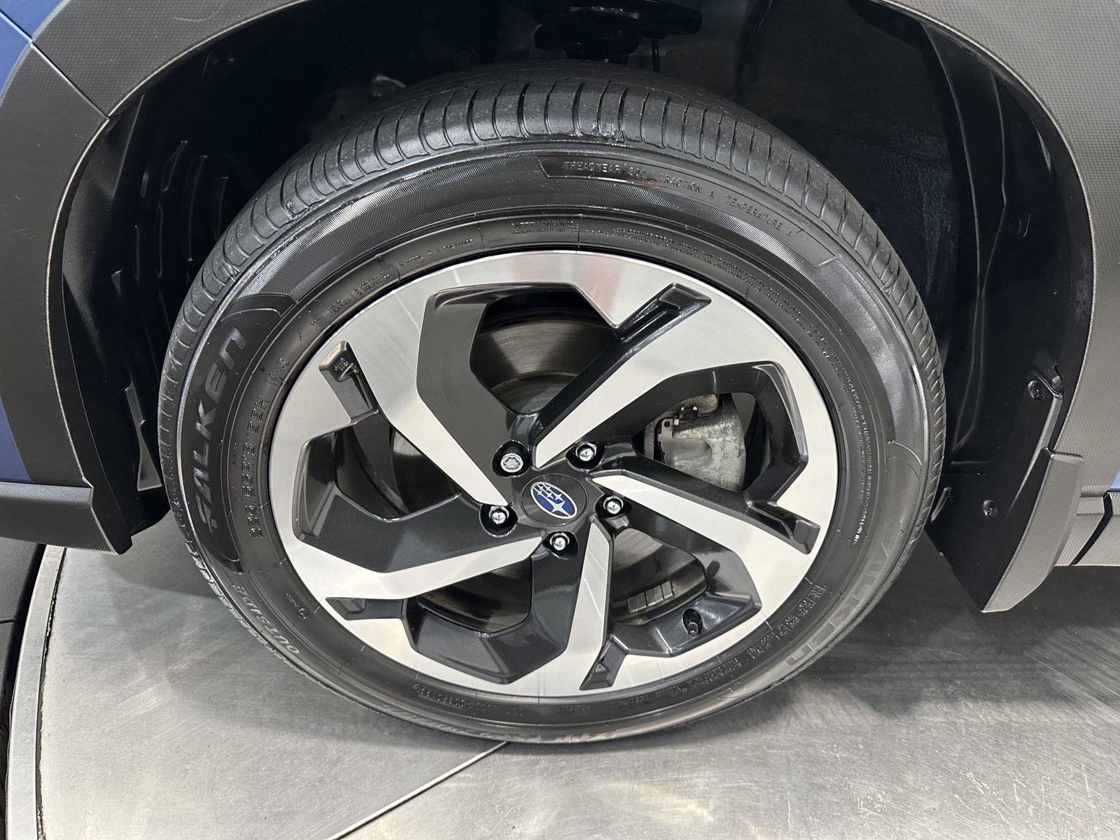 Used 2023 Subaru Forester Touring image 9