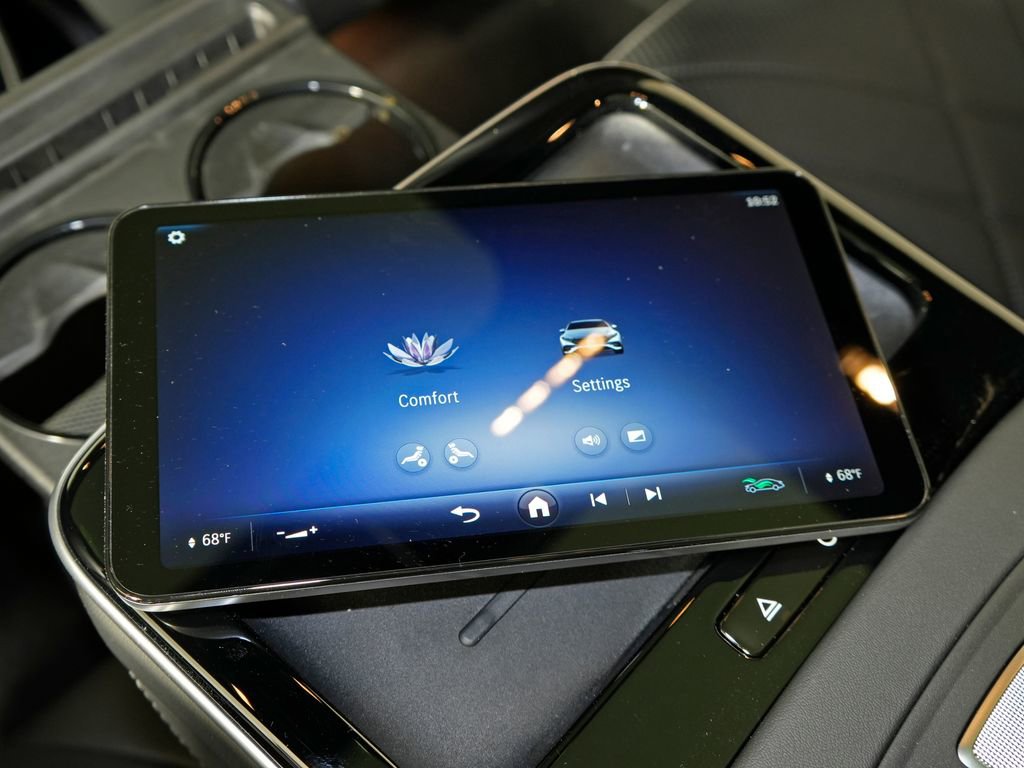 Certified 2023 Mercedes-Benz EQS 580 4MATIC Sedan image 36