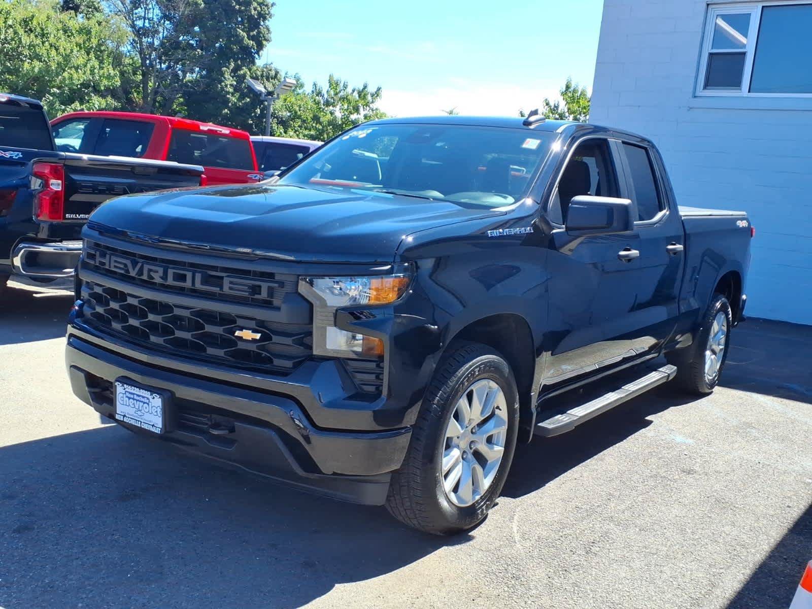 Certified 2023 Chevrolet Silverado 1500 Custom AWD/4WD image 3