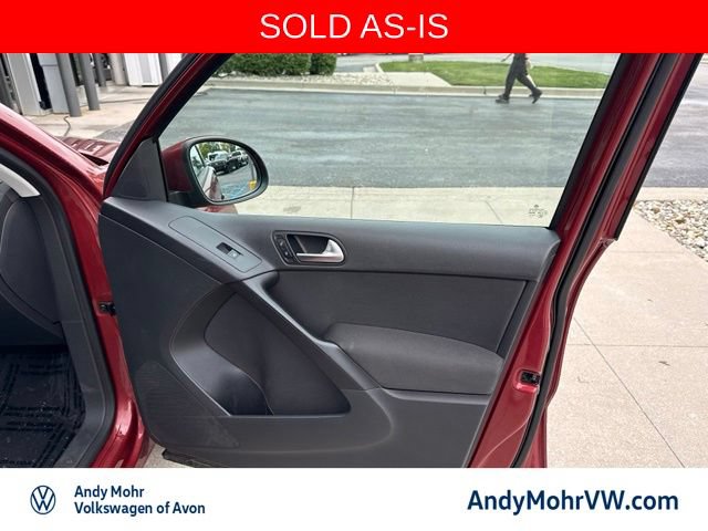 Used 2015 Volkswagen Tiguan S AWD/4WD image 15