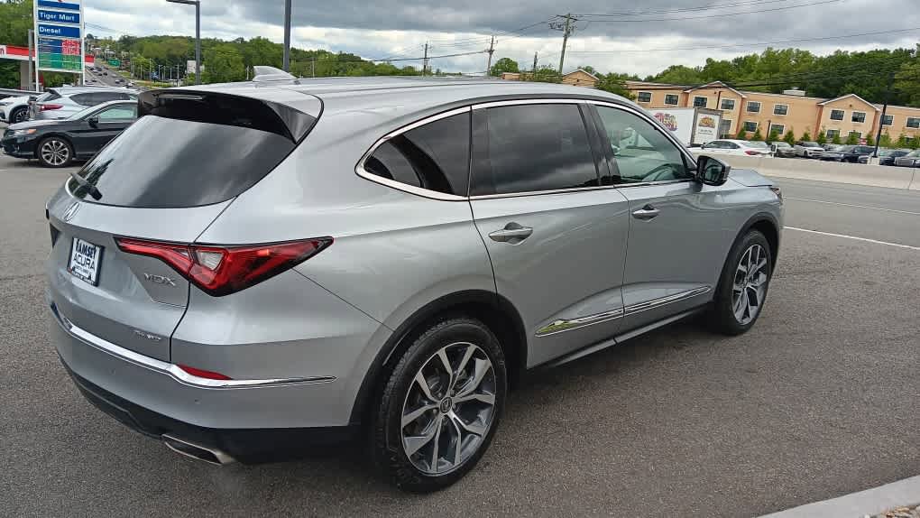 Used 2023 Acura MDX SH-AWD w/ Technology Package image 6