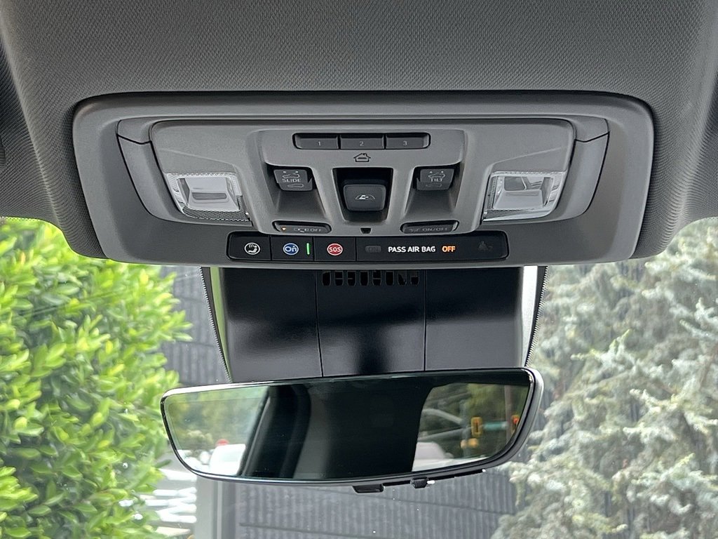 Used 2024 GMC Sierra 3500 Denali w/ Denali Reserve Package image 40