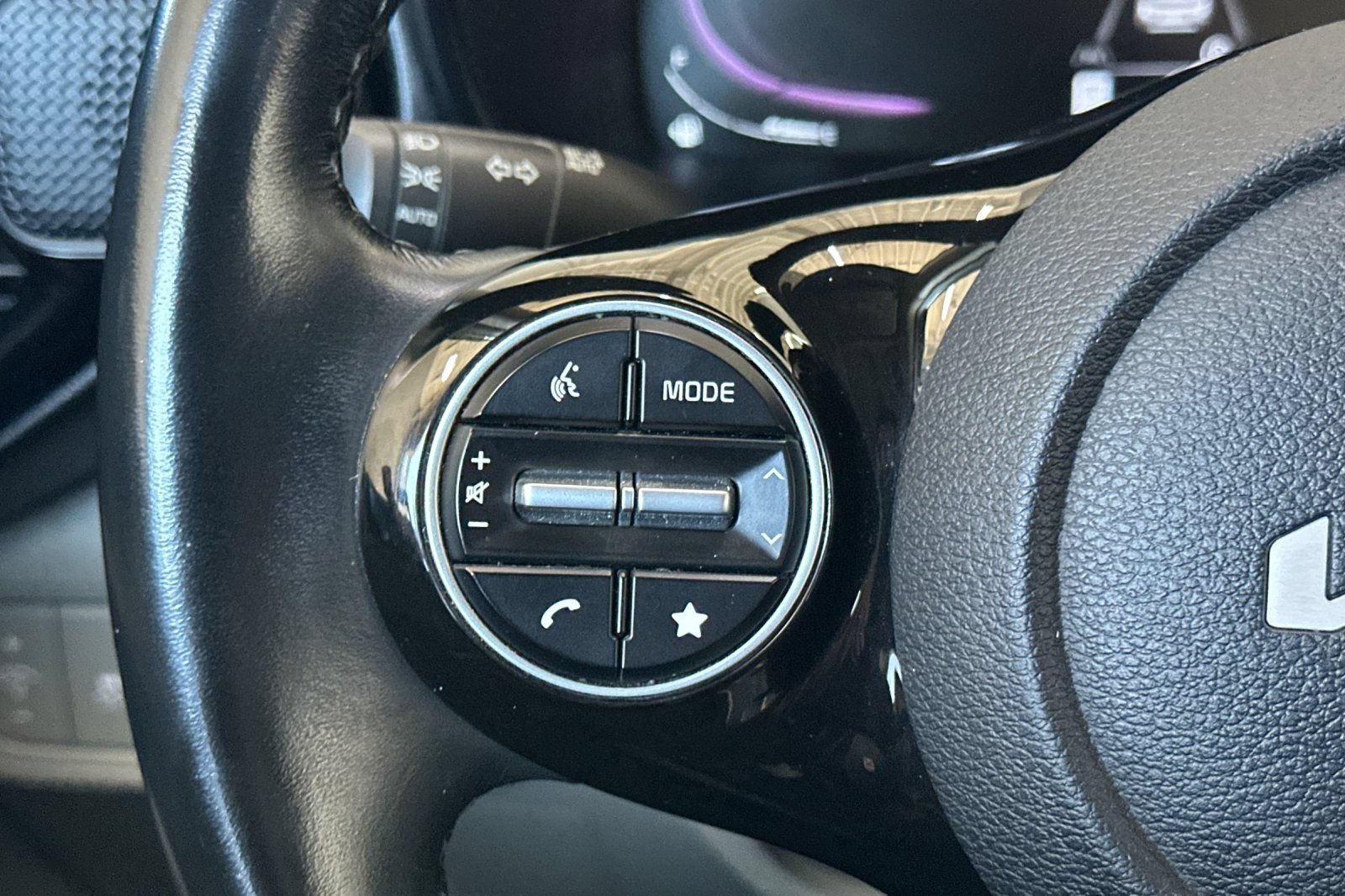 Used 2023 Kia Soul EX FWD image 25