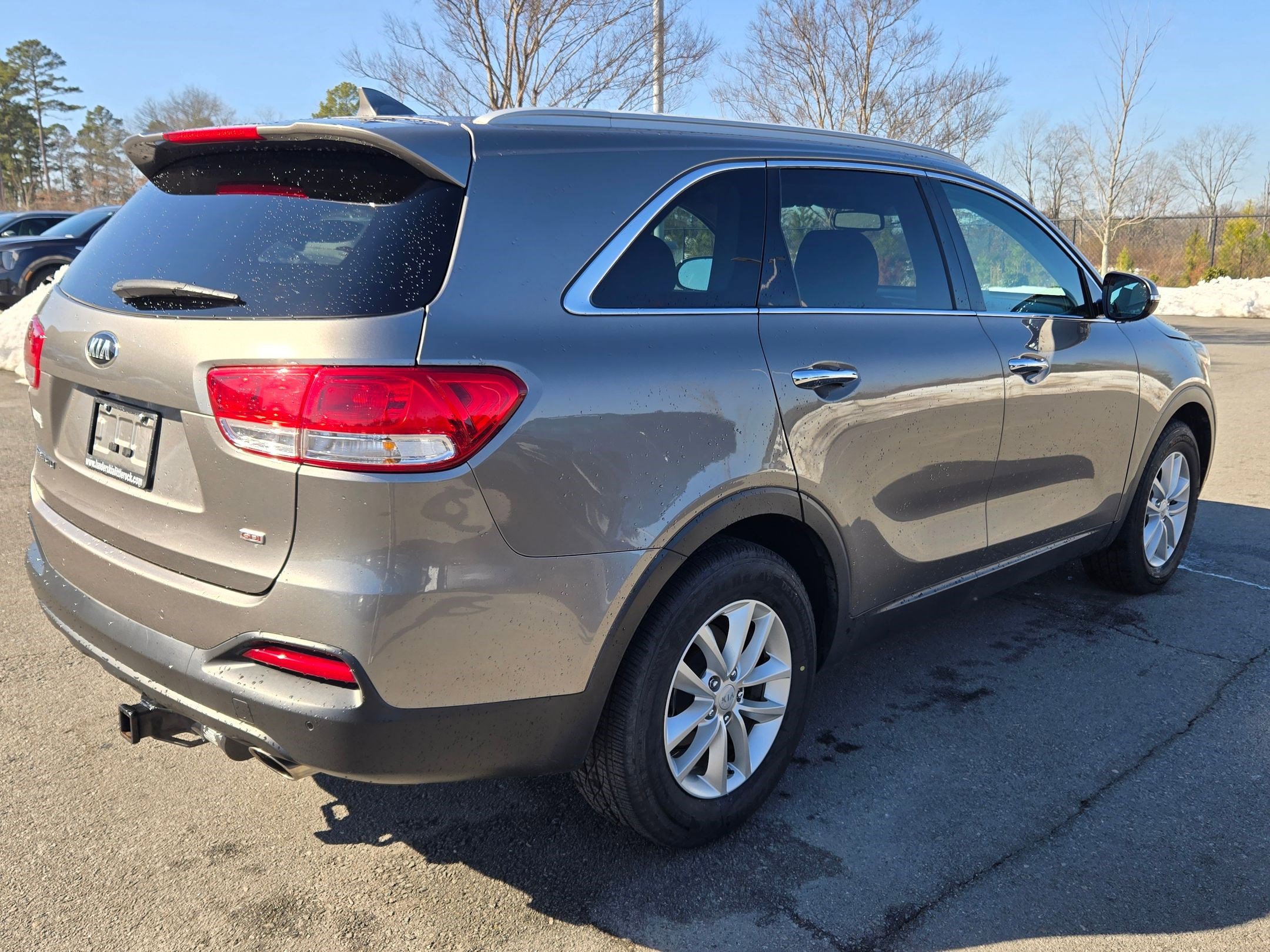 Used 2017 Kia Sorento LX w/ LX Convenience Package image 7