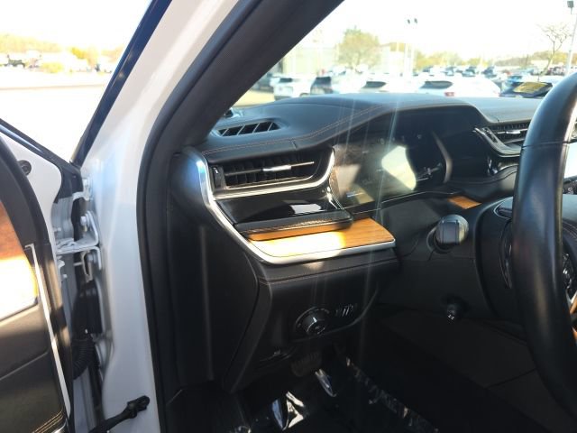 Used 2022 Jeep Grand Cherokee L Summit AWD/4WD image 21