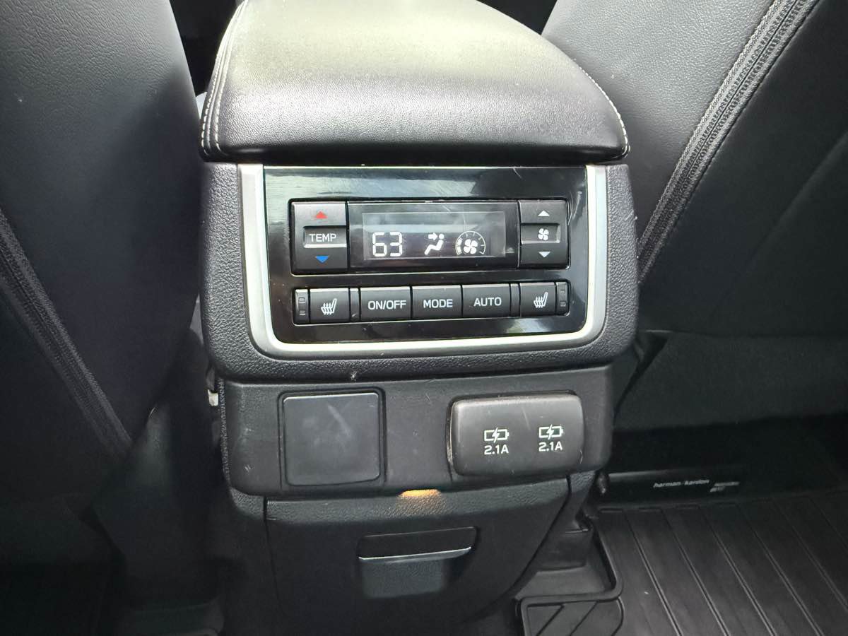 Used 2020 Subaru Ascent Limited w/ Technology Package image 29